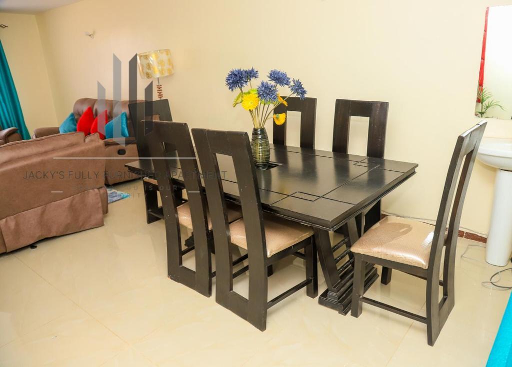 Jacky'S Milimani Suites 纳库鲁 外观 照片